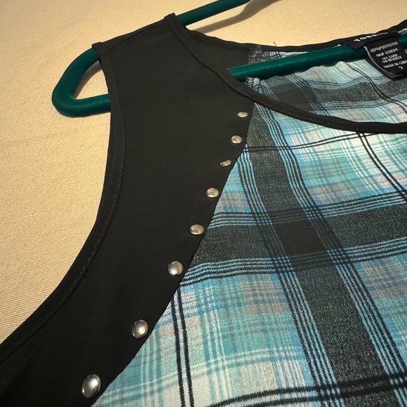 Torrid | Bluegreen and Black Plaid Studded Scoop Neck Top | Size 2 - Picture 8 of 10